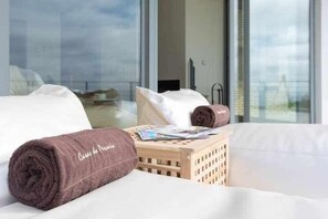 3 chambres, fer et planche Ă repasser, Wi-Fi, draps fournis
