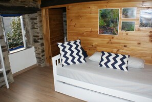 2 bedrooms, iron/ironing board, internet, bed sheets - Maisonette Terreiro - Country House (Coimbra)