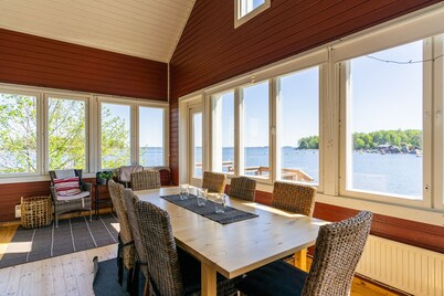 Rantakari Seaside Cottage in Kotka
