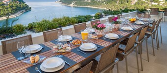 Luxurious Seaside Villa. Stunning Views. Private Pool. Spacious Outdoor Living