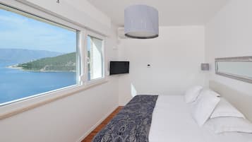 6 habitaciones, insonorización y tabla de planchar con plancha