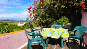 屋外ダイニングエリア