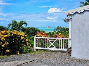 Property grounds - Bungalow - SAINTE ROSE (STE ROSE)