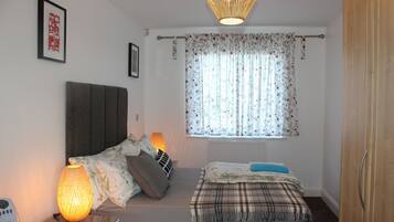 2 bedrooms, WiFi, bed sheets