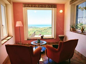 Interior - sea view villa immersed in olive grove (sciacca)