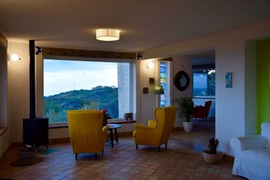 Interior - sea view villa immersed in olive grove (sciacca)