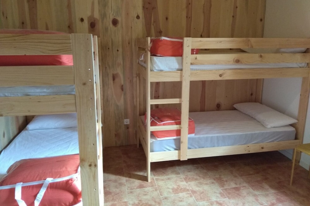 ALBERGUE TEJADILLOS is a site specially designed to share.