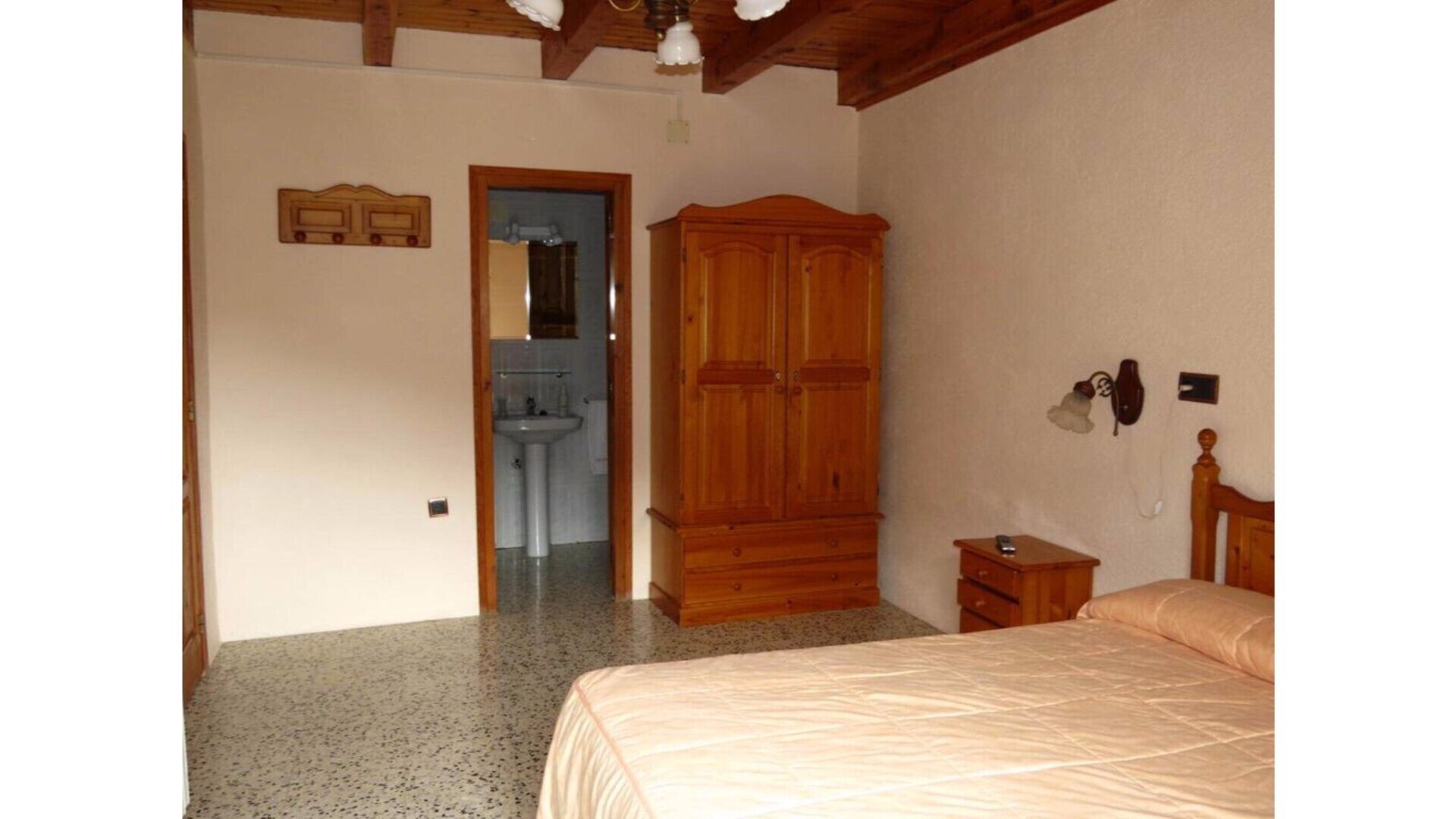 Cal Pastor. Triple Room with Mountain View