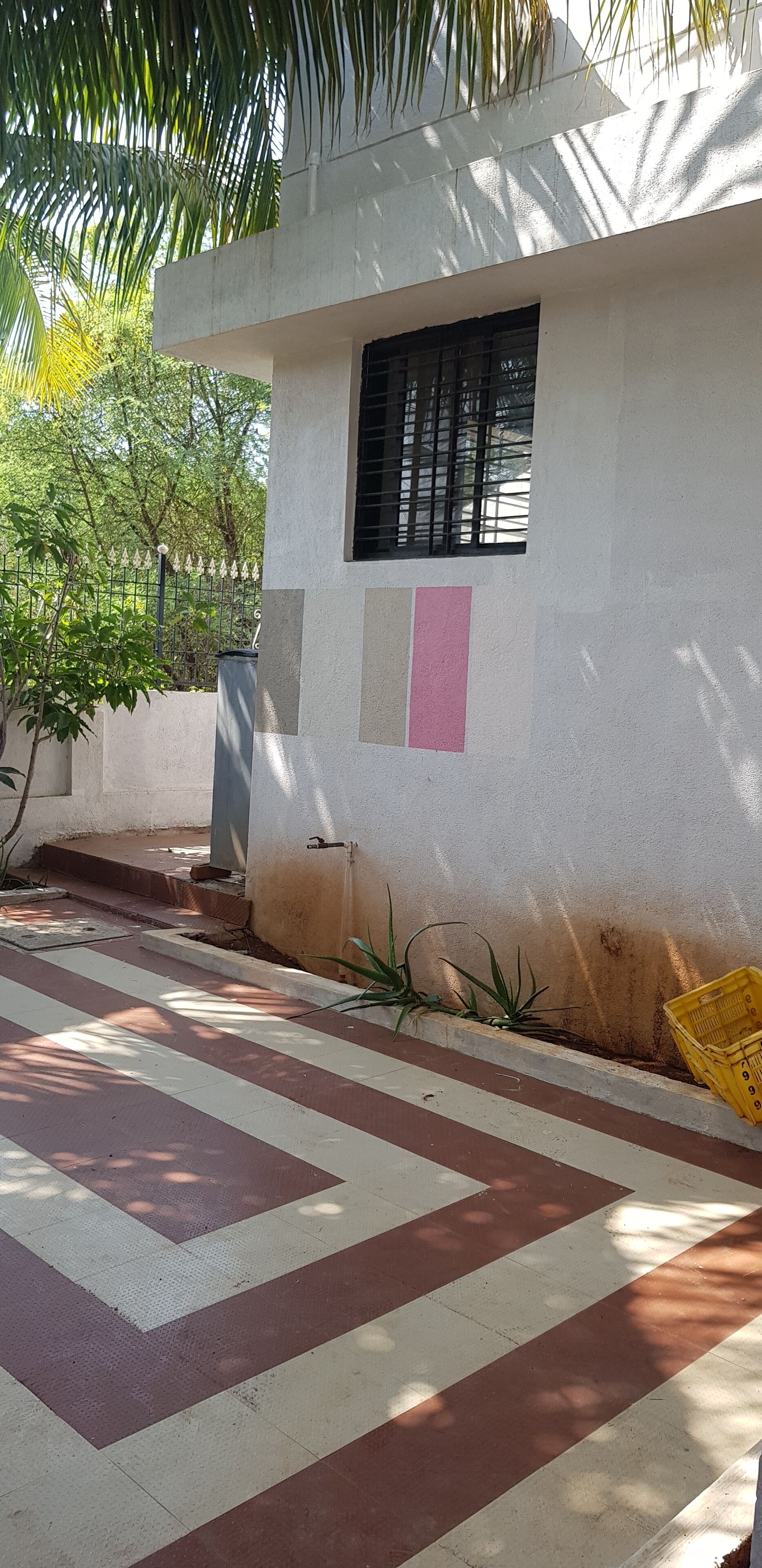 Sweet bunglow at the centre of the city