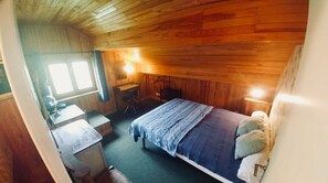 2 Schlafzimmer, Bügeleisen/Bügelbrett, Bettwäsche
