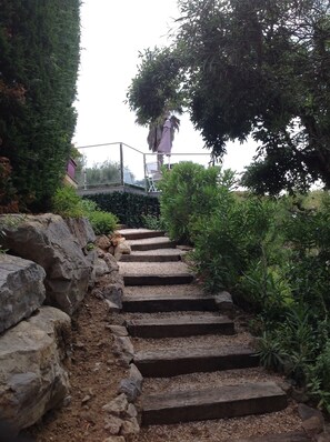 Property grounds - Villa 150m2 with pool and garden. Magnificent sea and hills. near the beach (Sainte-Maxime)