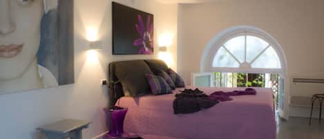 2 室のベッドルーム、アイロン / アイロン台、旅行用ベビーベッド、WiFi (無料)