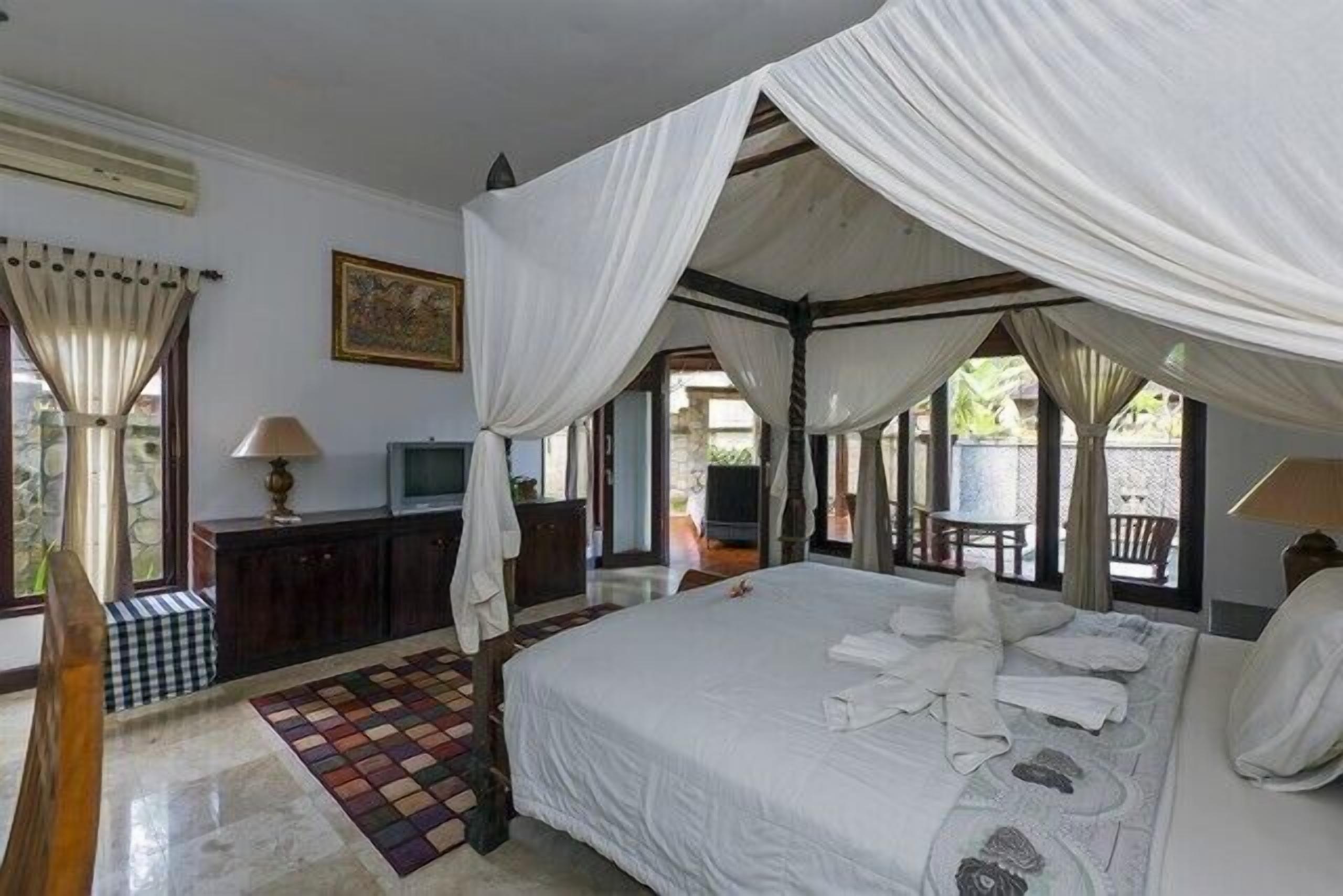 The Kishi-Kishi villa