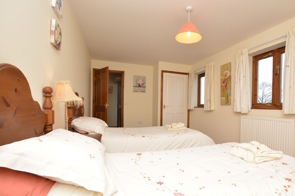 Grange Farm Park - CHESTNUT COTTAGE - Sleeps 6 Dog friendly