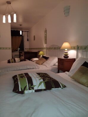 5 bedrooms, iron/ironing board, travel crib, free WiFi