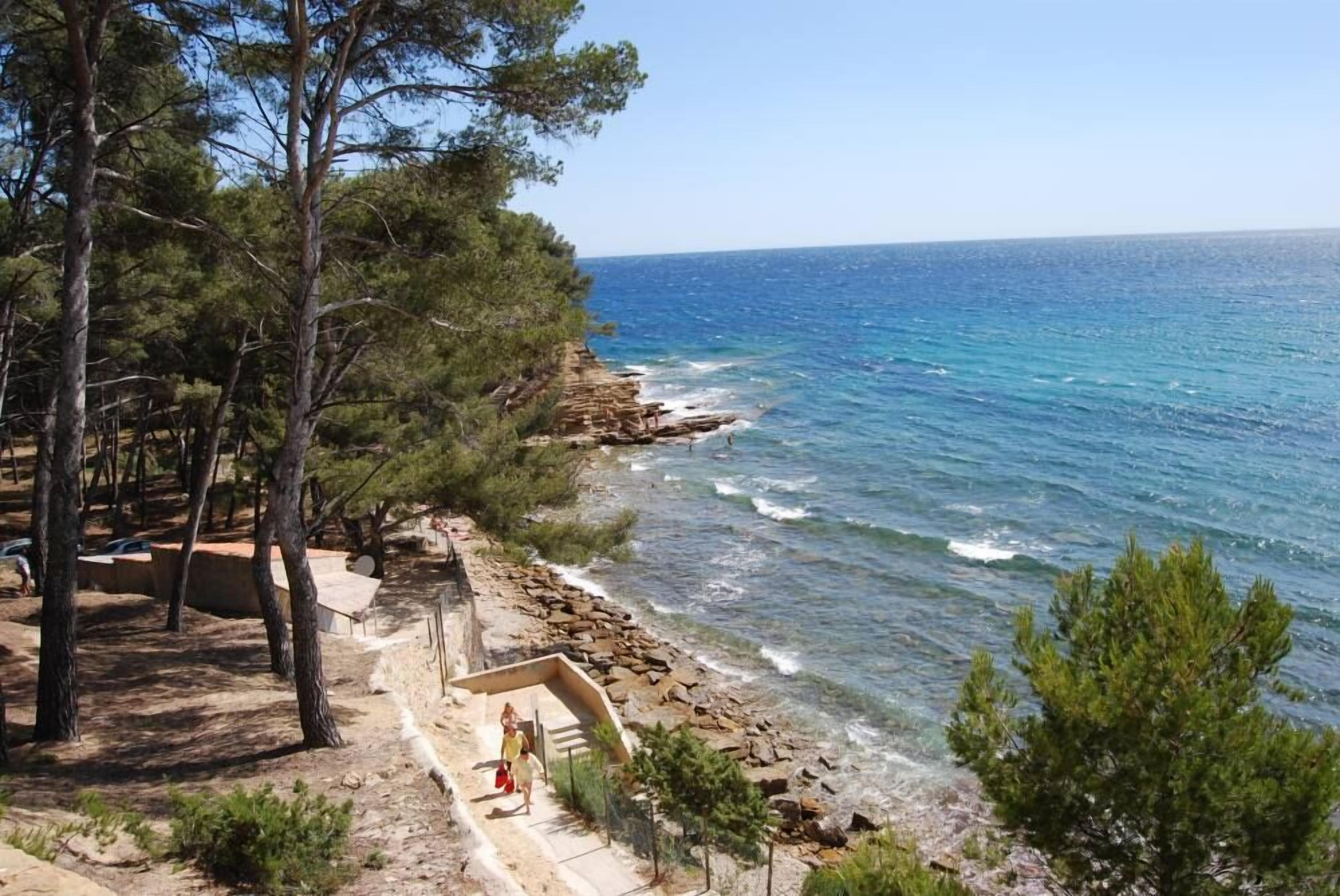 Calanque à 600 m de notre domaine