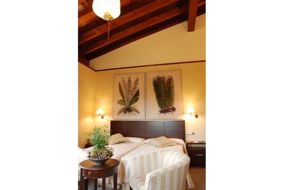 Private room in charming rural hotel 6
