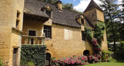 La Grange, Gßte de charme dans le Périgord noir.