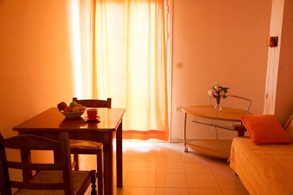 TWO ROOM APPARTMENT WITH AMAZING VIEW. AP.5