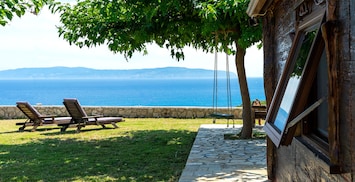 Chill under shaded trees or sip wine on the garden swing, surrounded by nature!