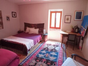 4 Schlafzimmer, Bügeleisen/Bügelbrett, Reisekinderbett, kostenloses WLAN