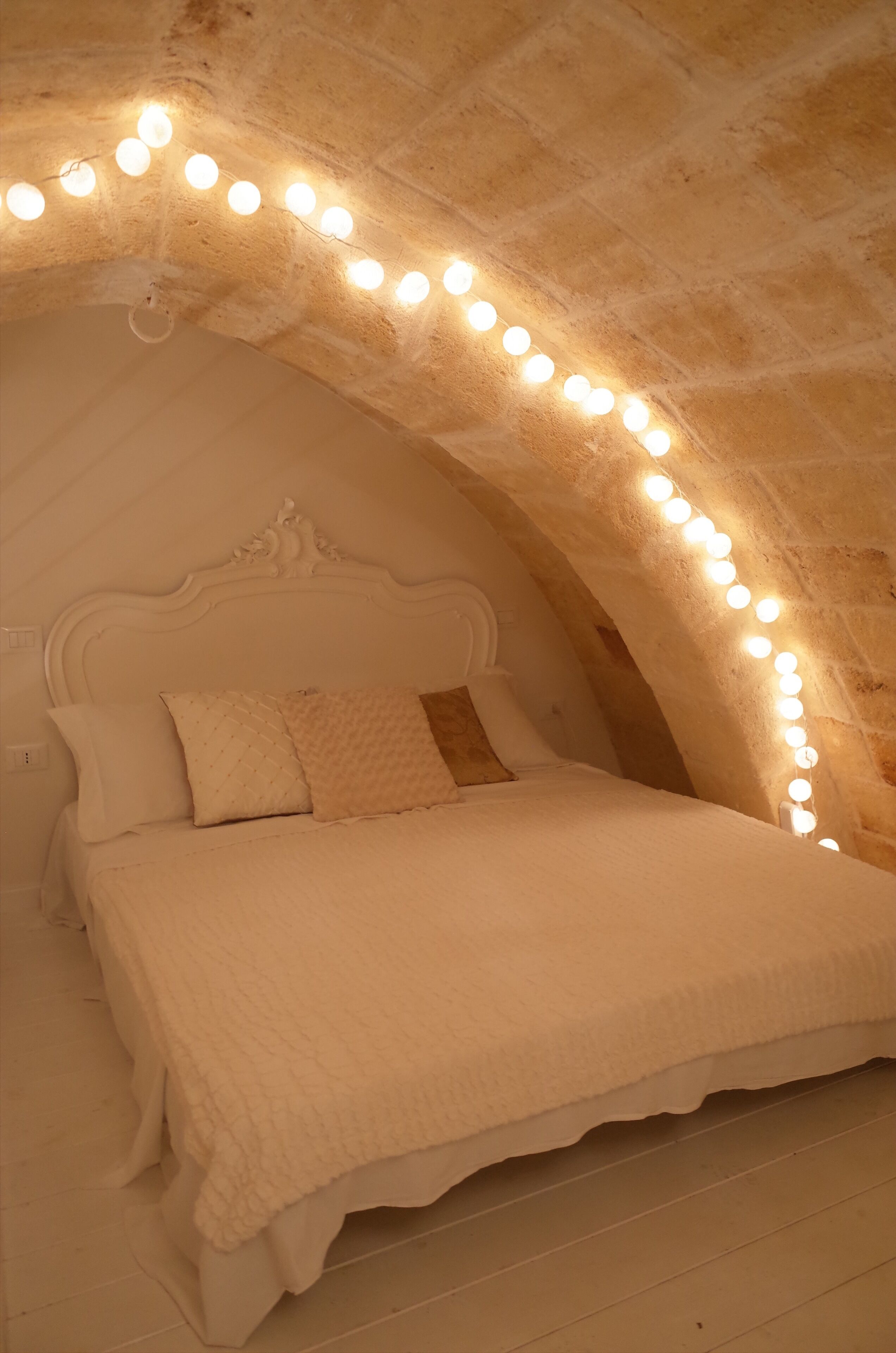 Romantic Monopoli Centro Storico - boutique apartment - sleeps 4-6 NEW