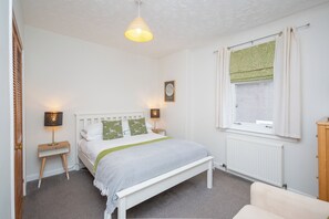 1 chambre, fer et planche à repasser, Wi-Fi, literie fournie