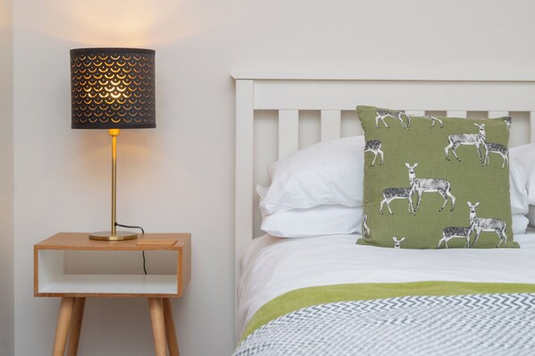 1 chambre, fer et planche à repasser, Wi-Fi, literie fournie
