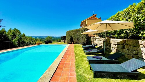 Luxury Villa Private POOL Diving Board BBQ Internet Games Room 30 min Porto