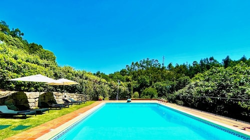 Luxury Villa Private POOL Diving Board BBQ Internet Games Room 30 min Porto