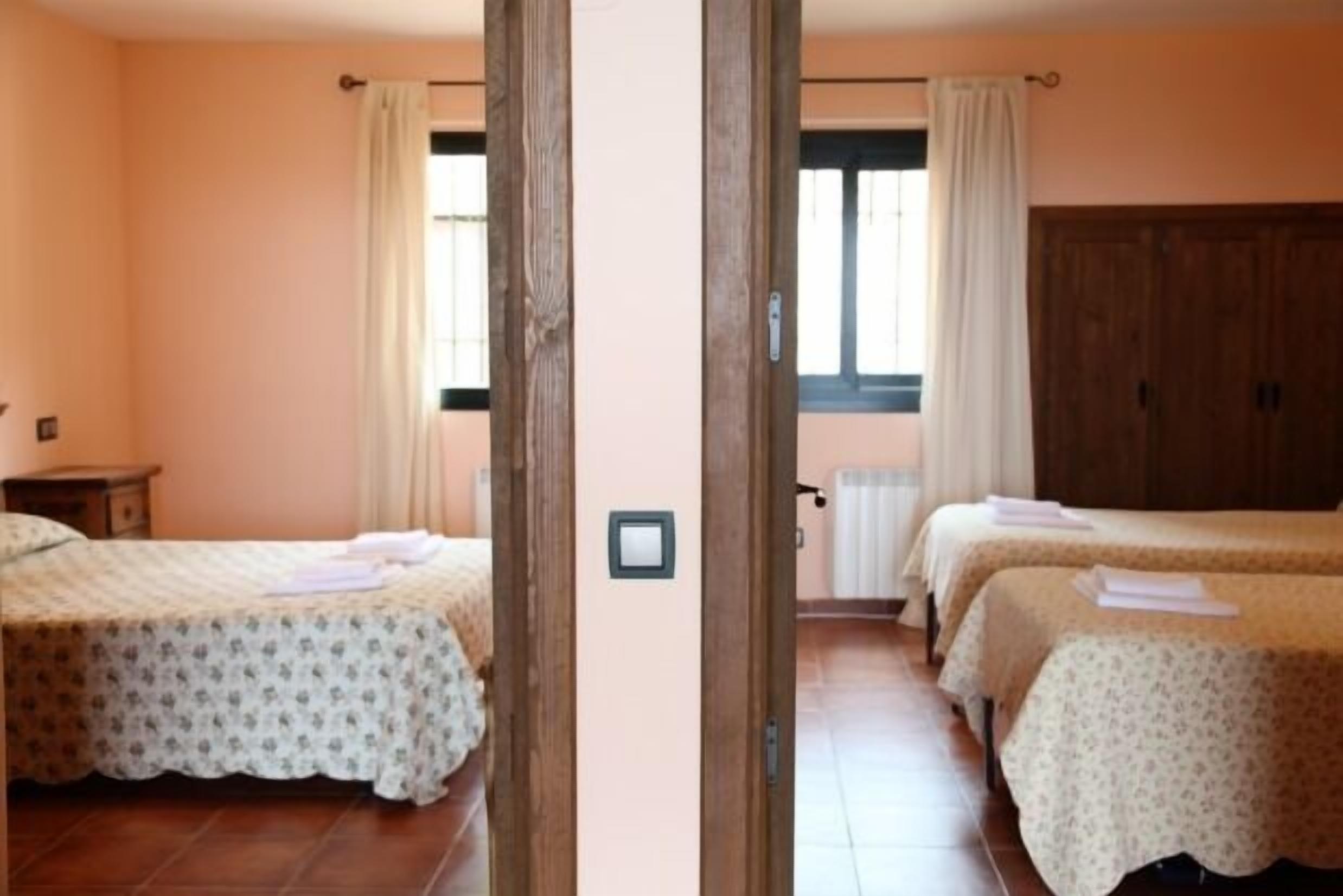 Las Casas de Agapito Rural Center in Gredos, capacity for 25 people in total