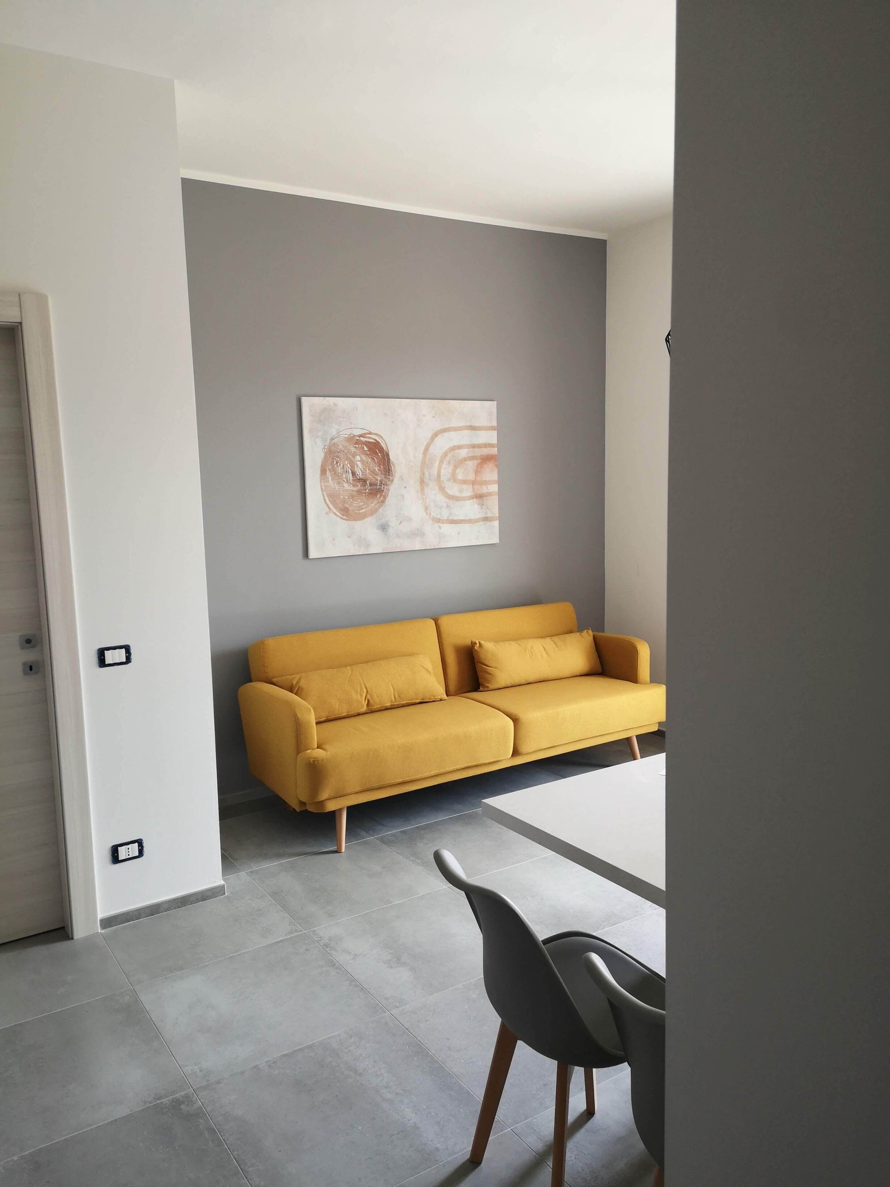 House in the heart of the Langhe surrounded by greenery with 5 beds, free wifi