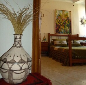 4 bedrooms, iron/ironing board, Internet