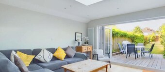 Blackberry Cottage, Bembridge | Accessible Coastal