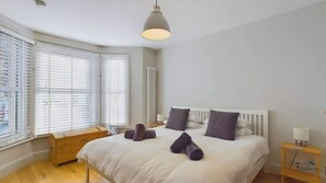 4 bedrooms, iron/ironing board, travel crib, free WiFi