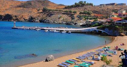 Kallisti, luxurious house,100m from great beach, traditional shops and tavernas!