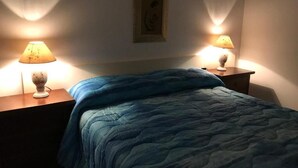 4 habitaciones, escritorio, tabla de planchar con plancha y wifi gratis