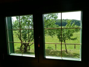 Interior - Roulotte de charme Burgundy Morvan regional nature park (blanot)