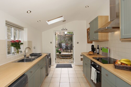 Willow Cottage - Central Ely