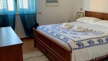 2 Schlafzimmer, Bügeleisen/Bügelbrett, kostenloses WLAN, Bettwäsche