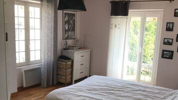 4 Schlafzimmer, Bügeleisen/Bügelbrett, WLAN