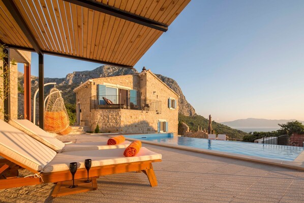 Pool - Villa Jatica - Luxury in the Wilderness of Makarska (Gradac)