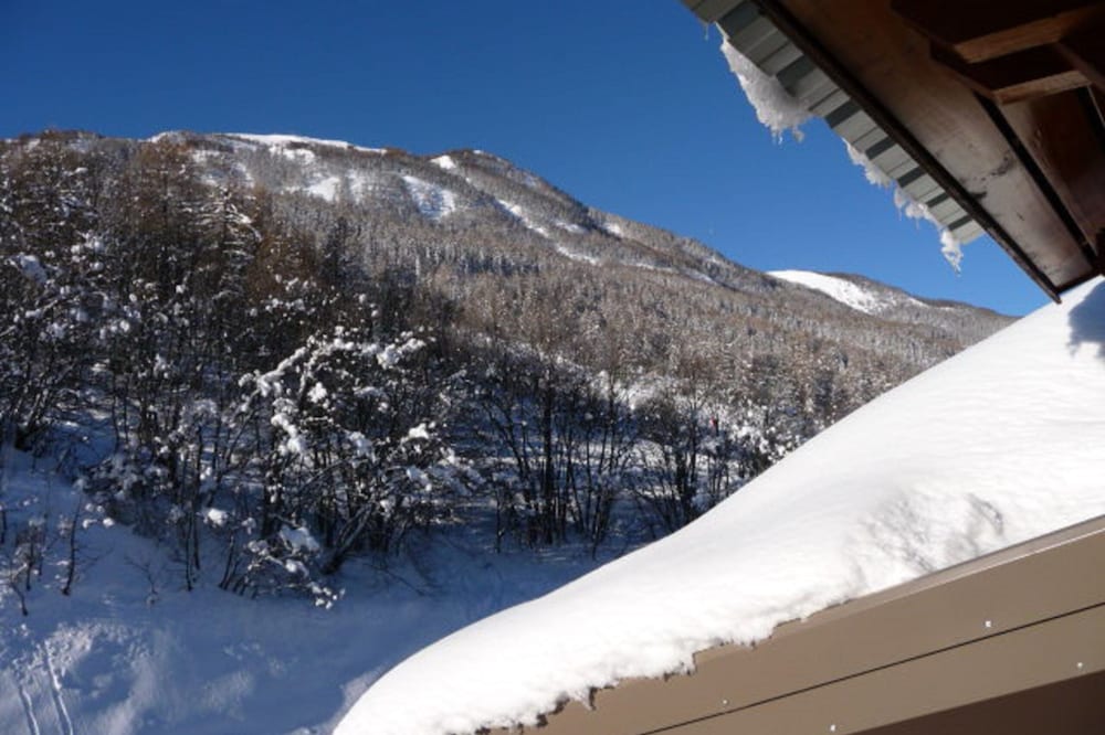 ALLOS Le Seignus - direct access to the pistes - 6/8 pers. with mezzanine