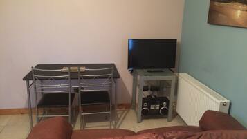 Televisio, videopelejÀ, stereot