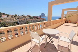 Outdoor dining - MANZANERA128-Wifi y Parking Gratis-Cerca Playa (Calpe)