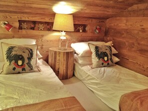 4 bedrooms, WiFi, bed sheets