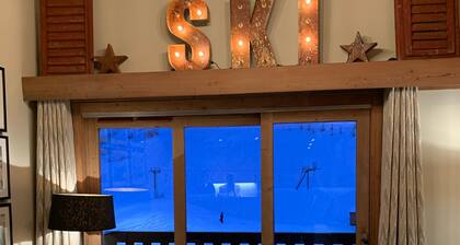 Neu renoviert, Ski in / Ski out, 3. 5-Bett-Maisonette-Apartment, Label Meribel