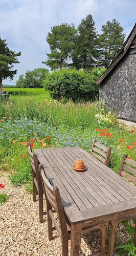 Unique self-contained 1bed Grade II Listed Dovecote/Farm Barn