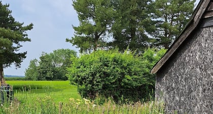 Ainutlaatuinen hiljattain kunnostettu itsenäinen 1 vuodeluokan II luokan Dovecot / maalato