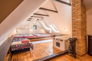 3 chambres, bureau, Wi-Fi, draps fournis